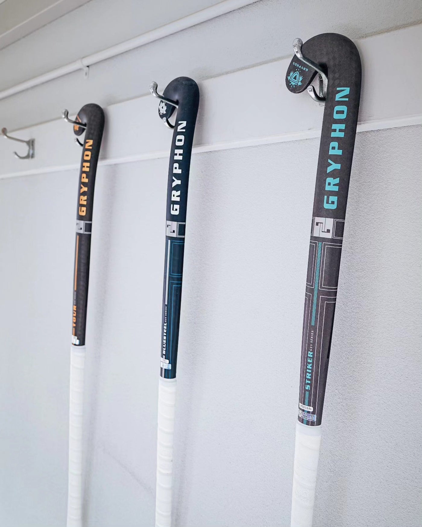 SENIOR STICKS