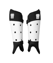 BIRDS OF PREY INTERNATIONAL SHINGUARDS (UP TO XL) - Best for a broader calf